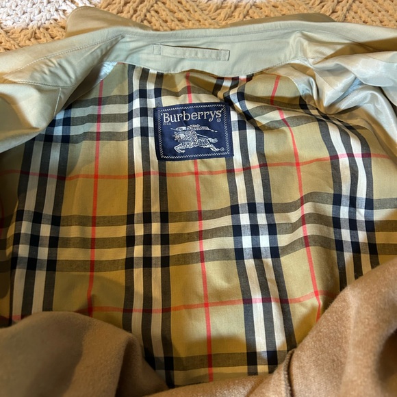 Burberry Vintage Hidden Buttons w/ Nova Check and Wool Lining Trench Coat - Picture 5 of 12